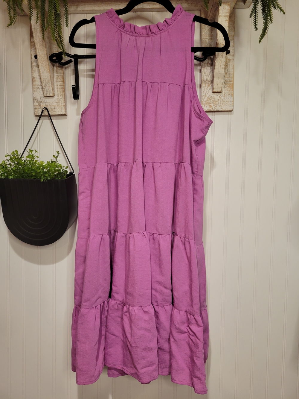 Sleeveless Tiered Midi Dress in Lavender Pink